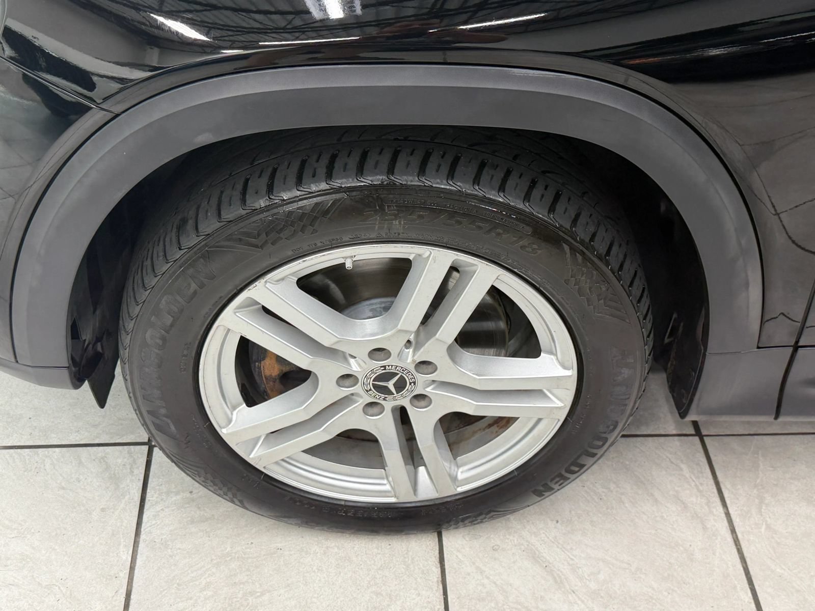 Used 2020 Mercedes-Benz GLB 250 w/ Premium Package image 34