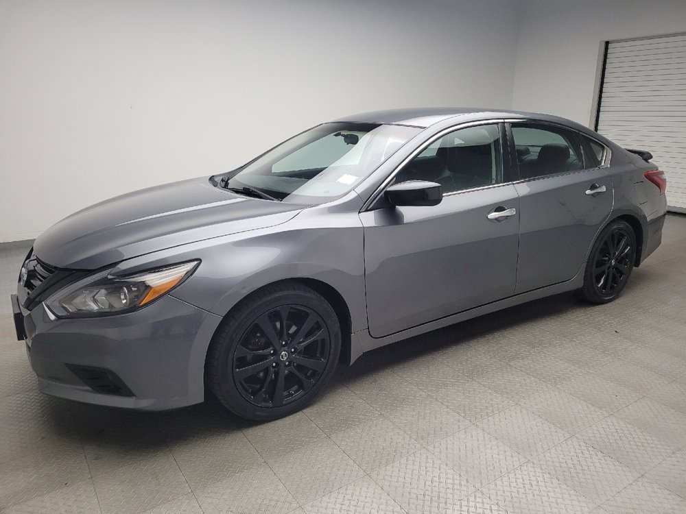 Used 2018 Nissan Altima 2.5 SR w/ SR Midnight Edition FWD image 2