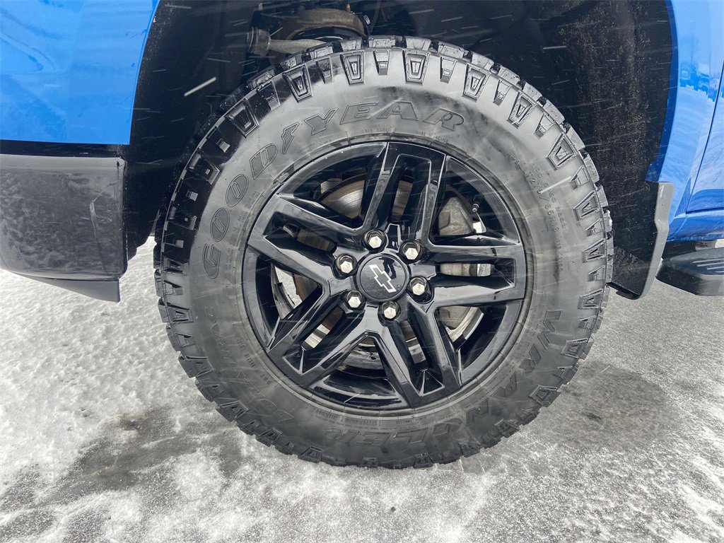Used 2023 Chevrolet Silverado 1500 Custom Trail Boss image 32