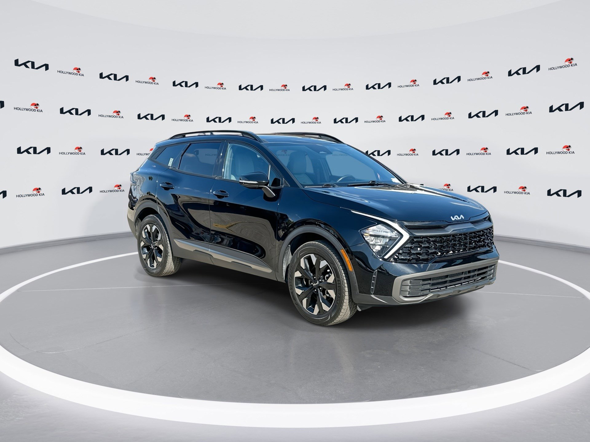 Used 2023 Kia Sportage X-Line w/ X-Line Premium Package image 2