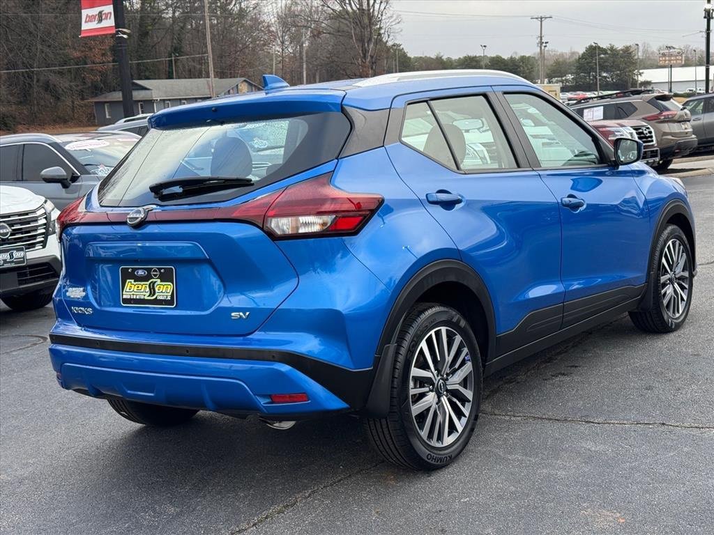 Certified 2024 Nissan Kicks SV image 3