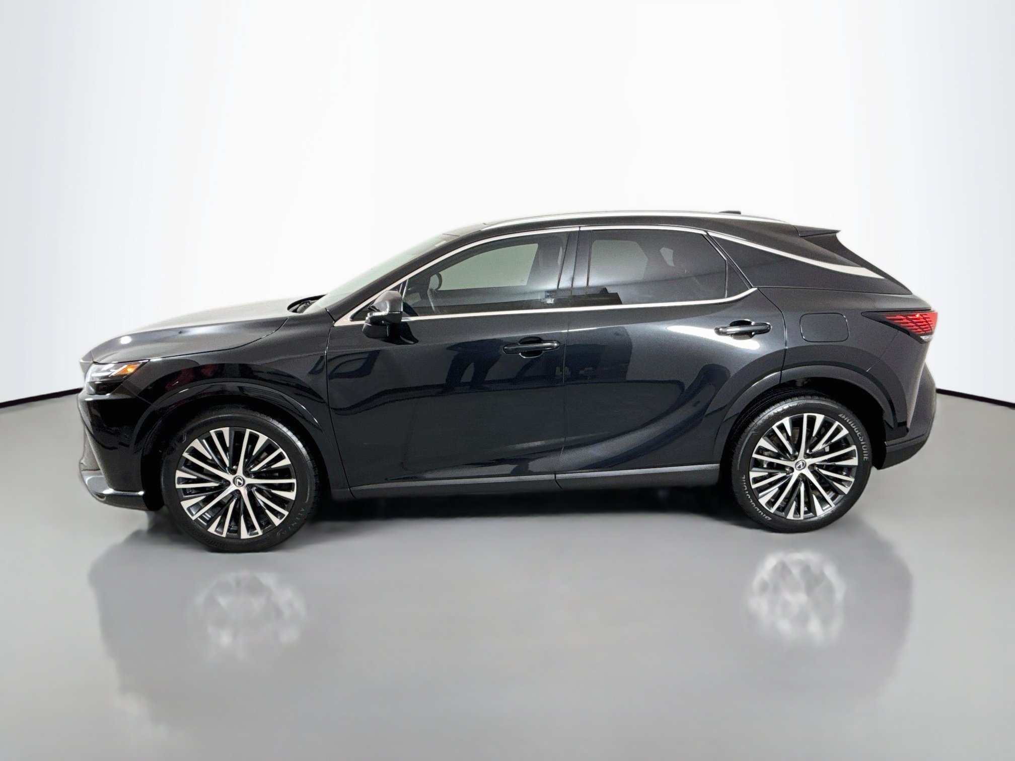 Certified 2024 Lexus RX 350 Premium Plus w/ Convenience Package AWD/4WD image 4