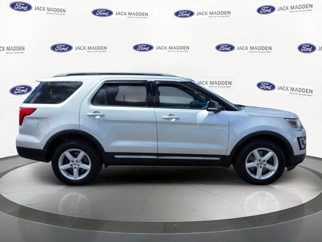 Certified 2017 Ford Explorer XLT w/ Equipment Group 202A AWD/4WD image 6