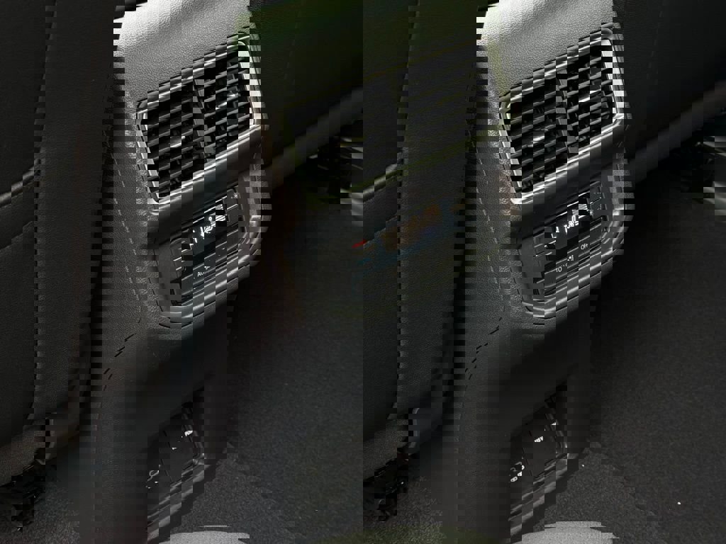 New 2026 Volkswagen Atlas Peak Edition image 30