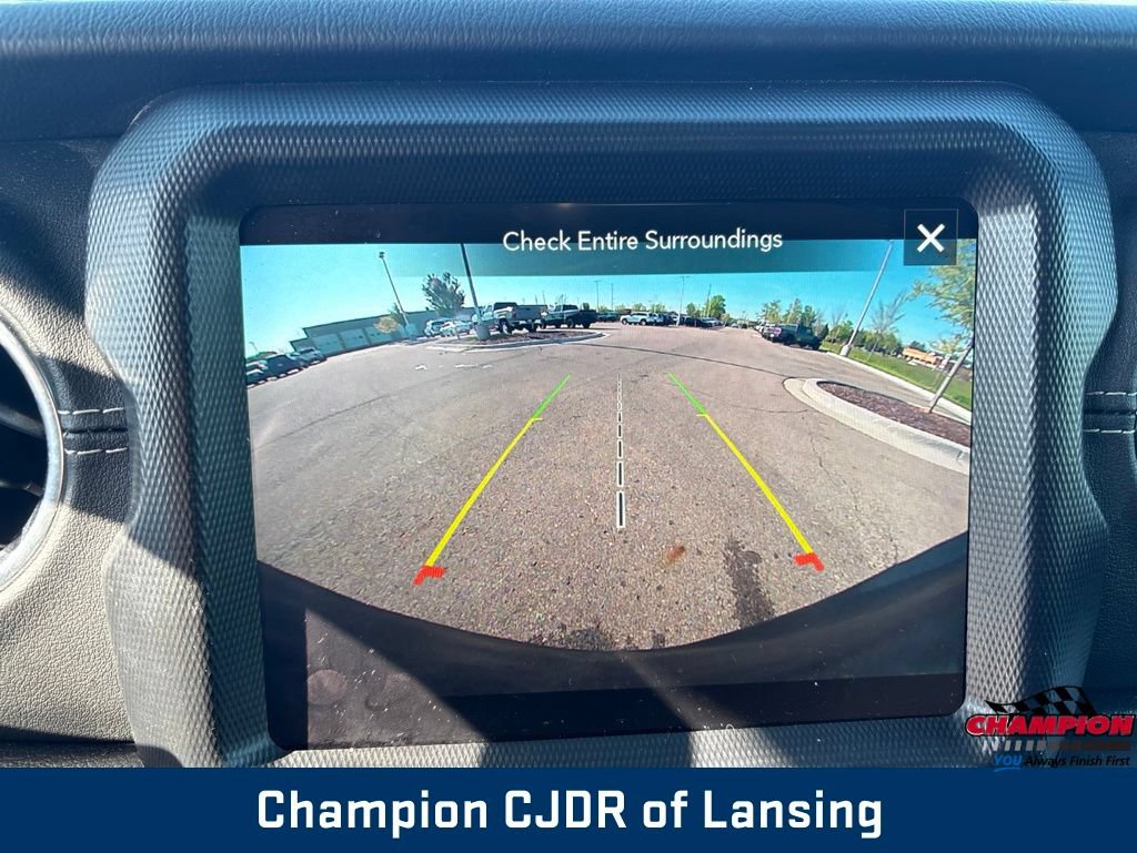 Used 2021 Jeep Wrangler Unlimited Sahara w/ Uconnect 4C Nav & Sound Group AWD/4WD image 27