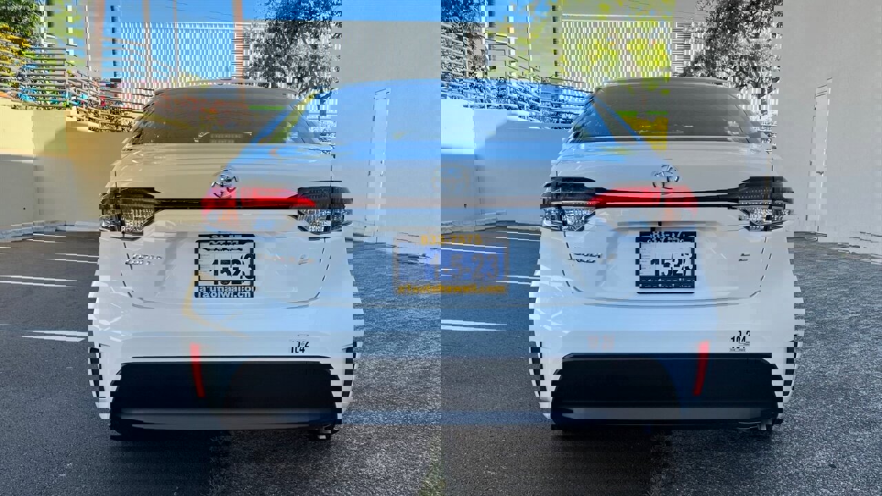 Used 2023 Toyota Corolla LE image 4