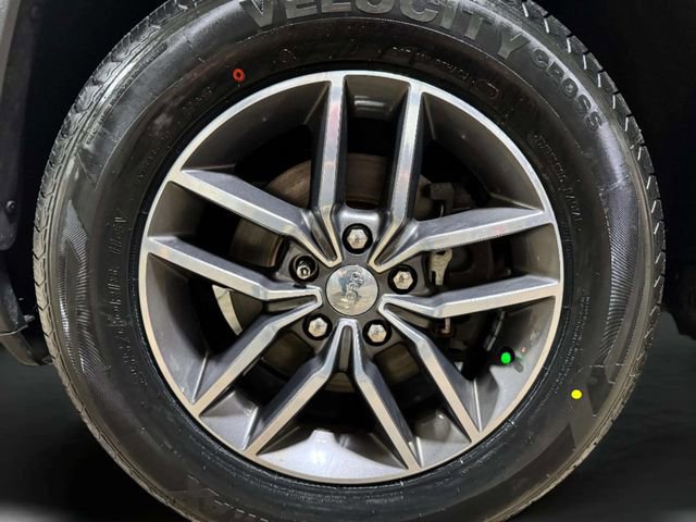 Used 2018 Jeep Grand Cherokee Limited image 34