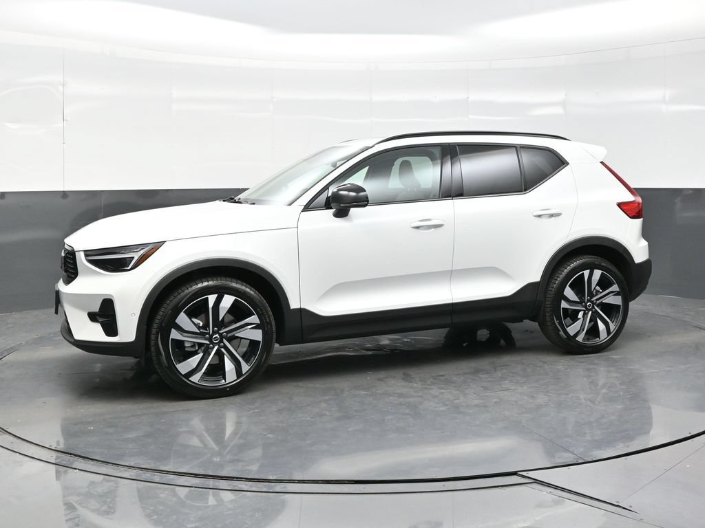 New 2026 Volvo XC40 B5 Ultra w/ Protection Package Premier AWD/4WD image 3