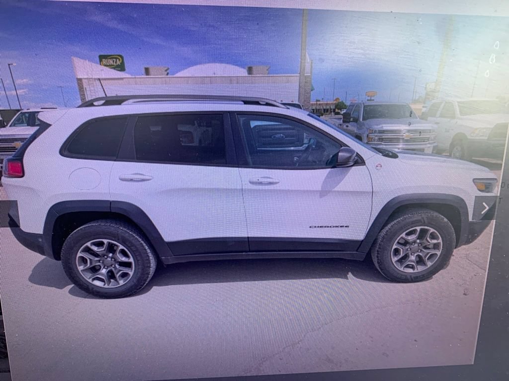 Used 2021 Jeep Cherokee Trailhawk w/ Technology Group AWD/4WD video 2