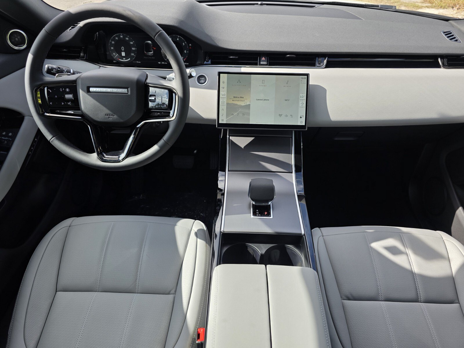 New 2026 Land Rover Range Rover Evoque S AWD/4WD image 4