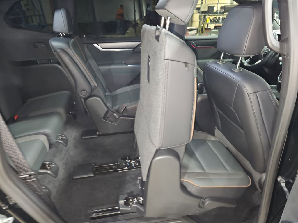 Used 2024 GMC Acadia AT4 w/ LPO, Floor Liner Package image 22