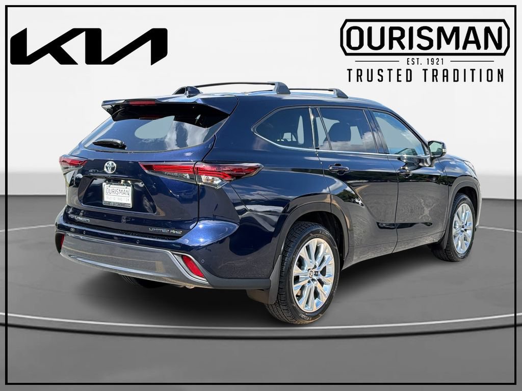 Used 2024 Toyota Highlander Limited AWD/4WD image 4