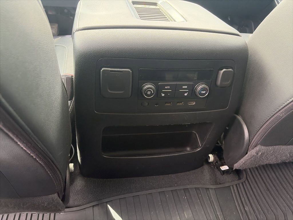 Used 2020 Chevrolet Suburban Premier image 5