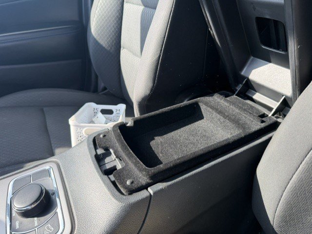 Used 2019 Jeep Grand Cherokee Laredo AWD/4WD image 26