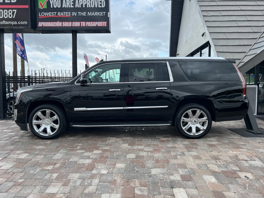 Used 2020 Cadillac Escalade ESV Luxury AWD/4WD image 1