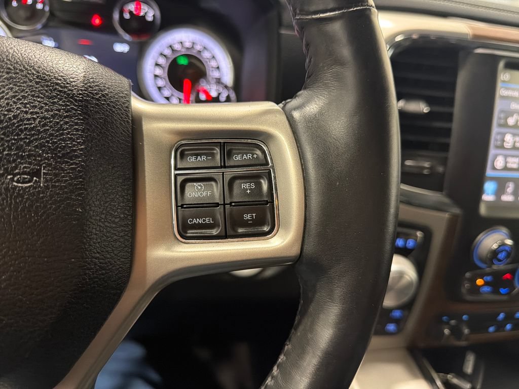 Used 2015 RAM 1500 Laramie w/ Convenience Group AWD/4WD image 13
