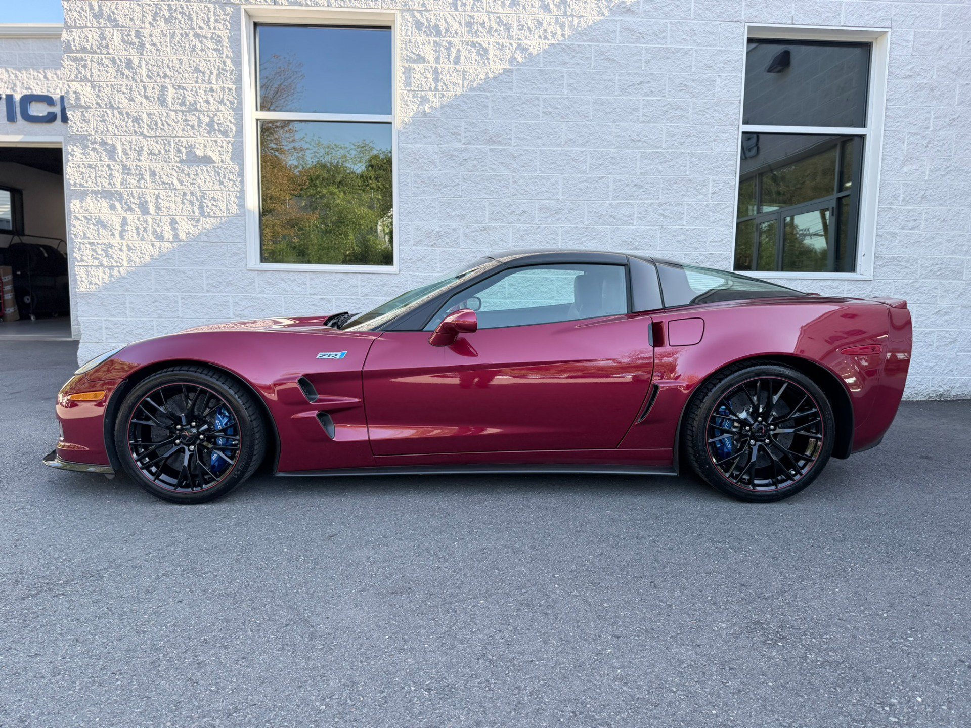 Used 2013 Chevrolet Corvette ZR1 w/ 3ZR Preferred Equipment Group RWD image 18