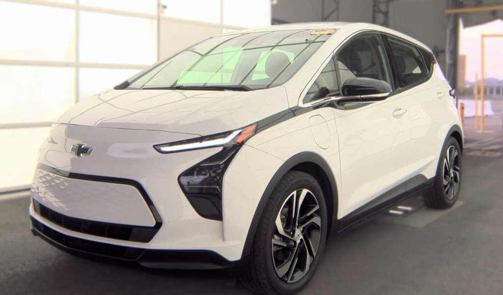 Used 2023 Chevrolet Bolt LT w/ Driver Confidence Package