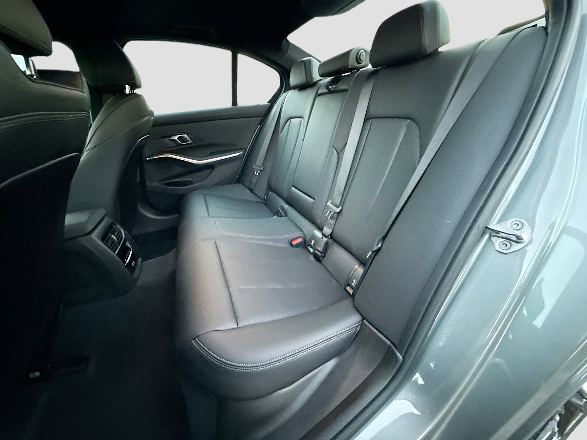 Used 2025 BMW 330i Sedan image 21