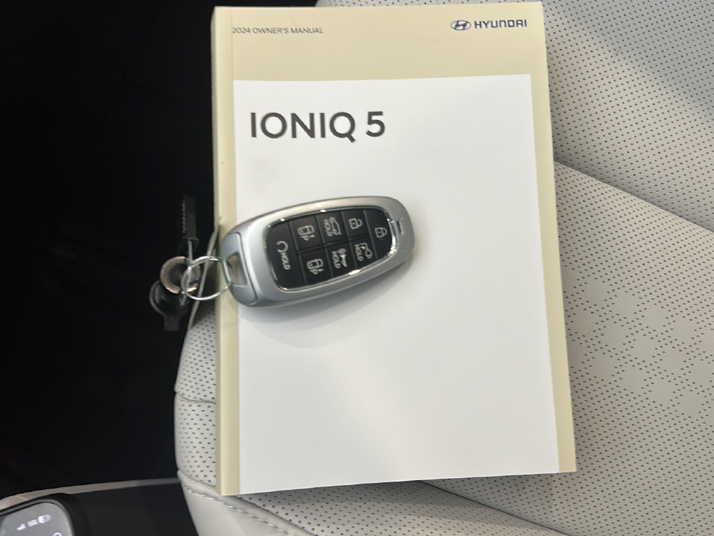 Certified 2024 Hyundai Ioniq 5 Limited AWD/4WD image 32