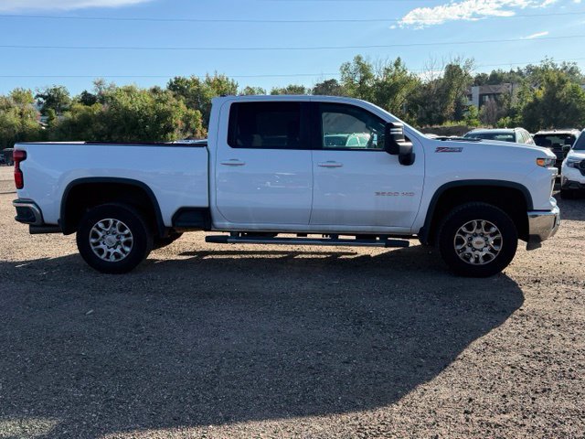 Used 2024 Chevrolet Silverado 2500 LT AWD/4WD image 7