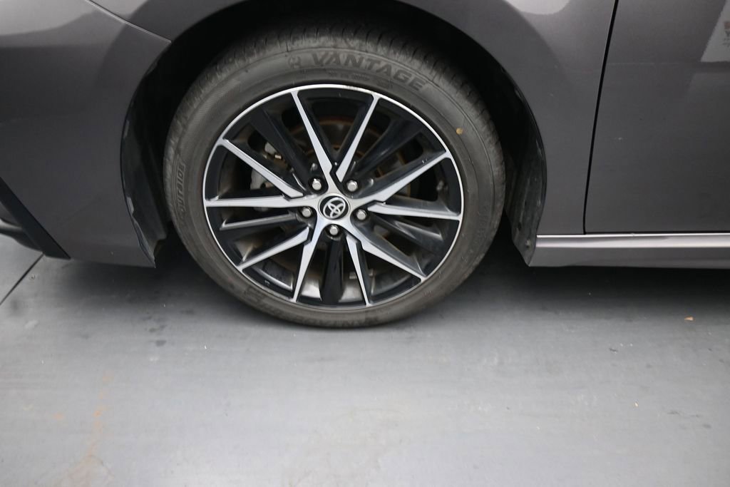 Used 2023 Toyota Camry SE FWD image 14
