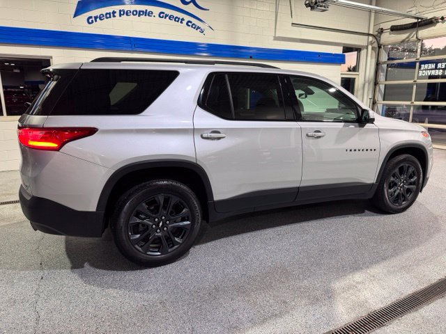Used 2021 Chevrolet Traverse RS FWD image 11