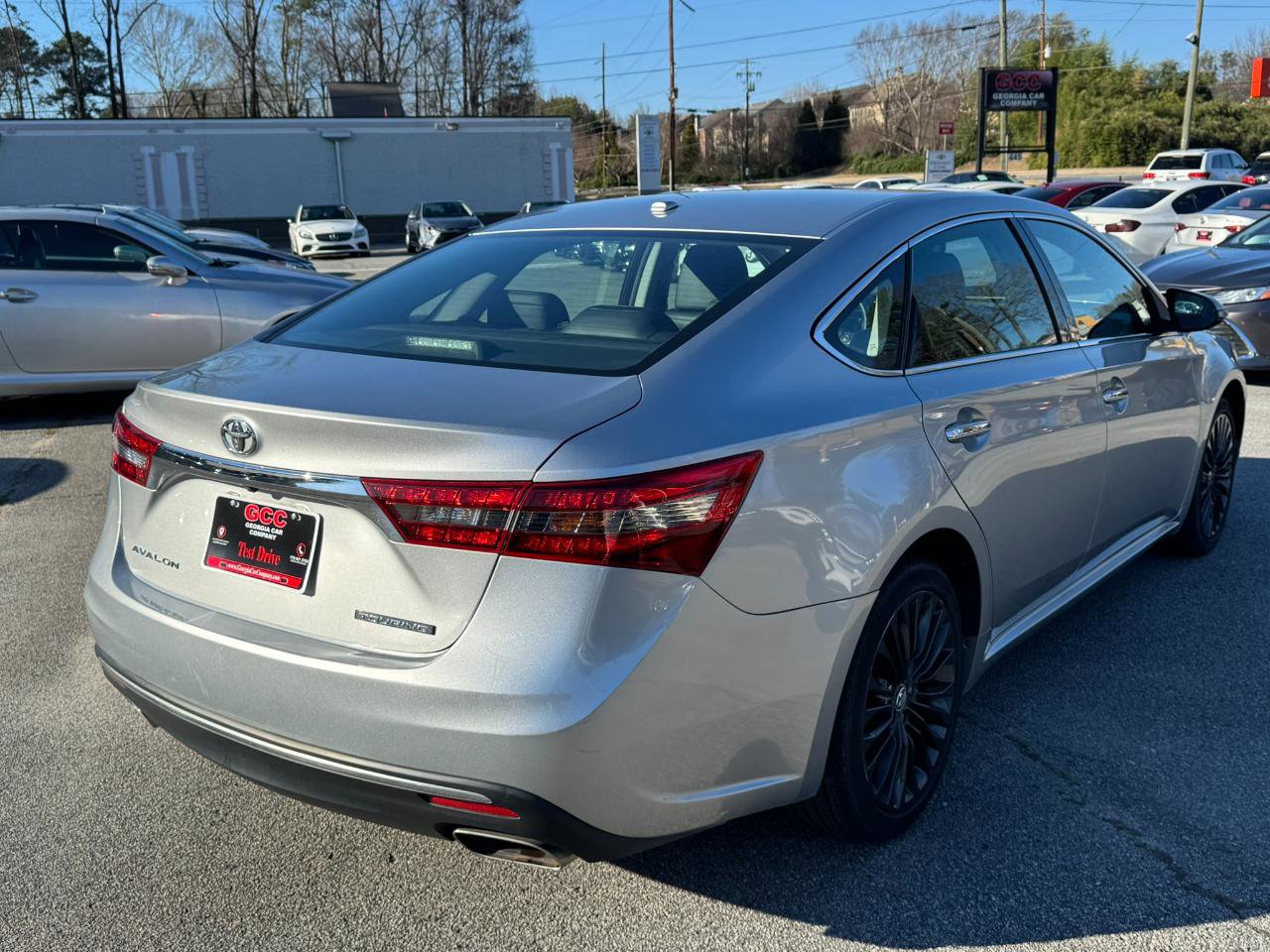 Used 2016 Toyota Avalon Touring image 7