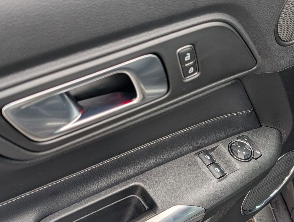 Used 2022 Ford Mustang GT Premium image 22