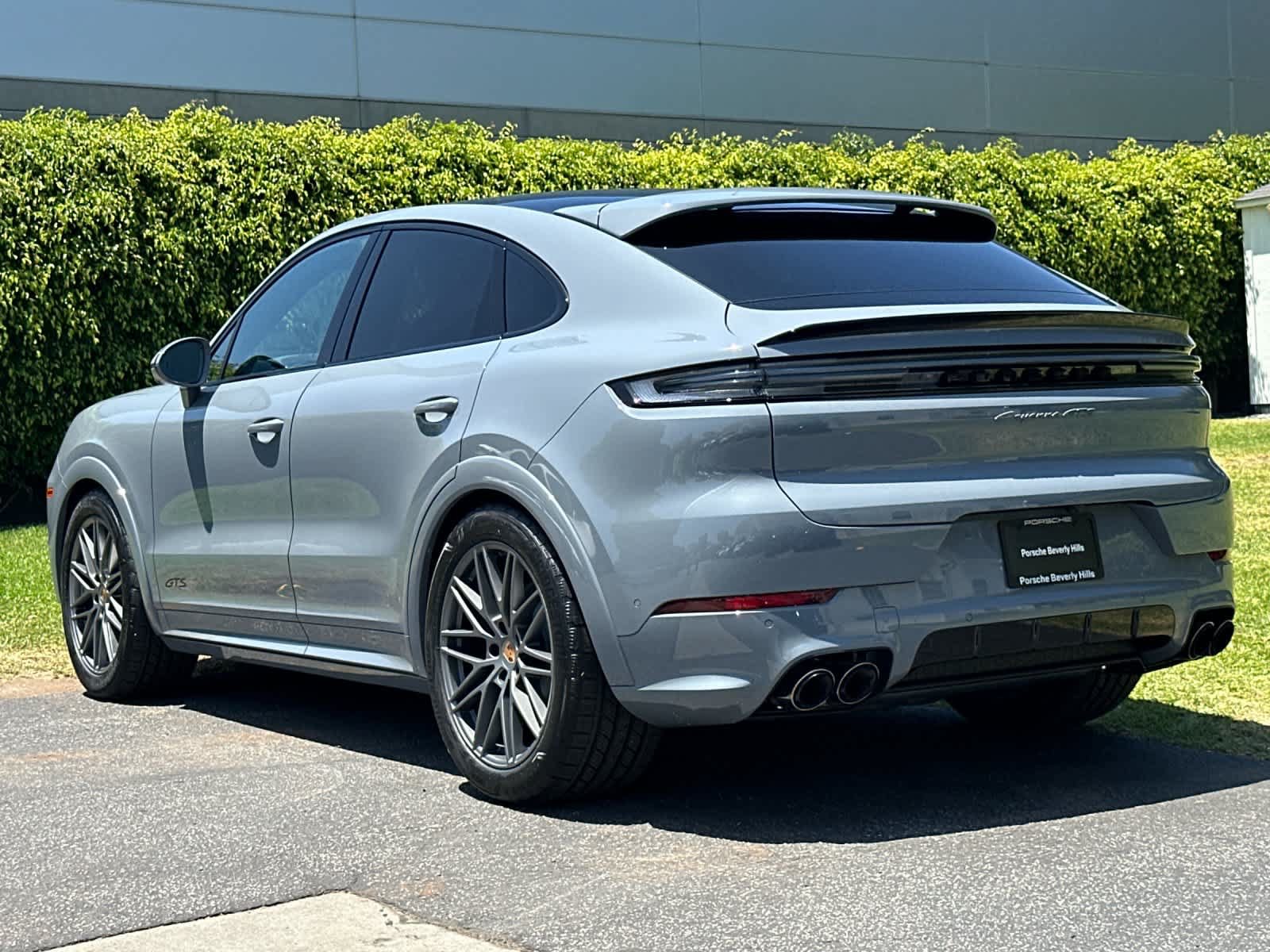 New 2026 Porsche Cayenne GTS AWD/4WD image 3