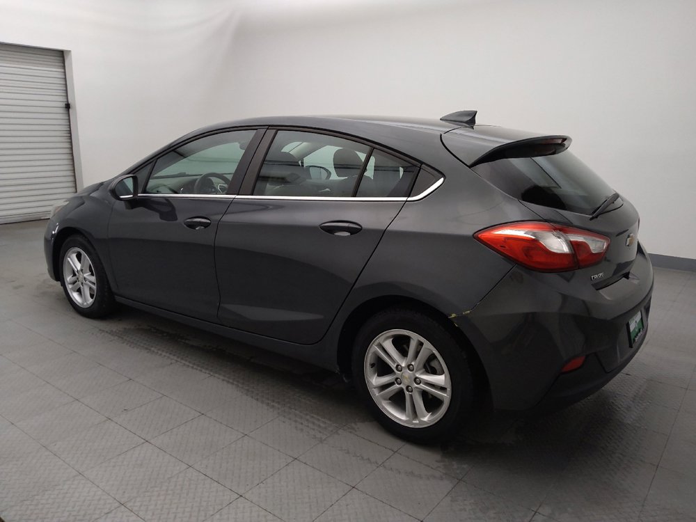 Used 2017 Chevrolet Cruze LT image 3