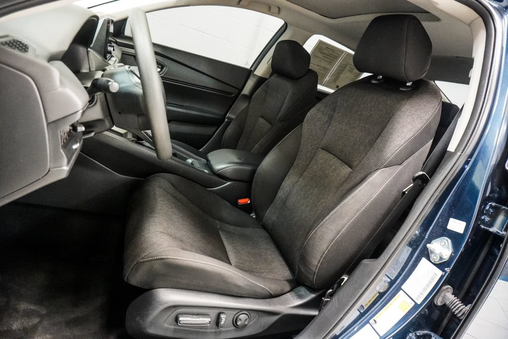 Used 2023 Honda Accord EX image 6