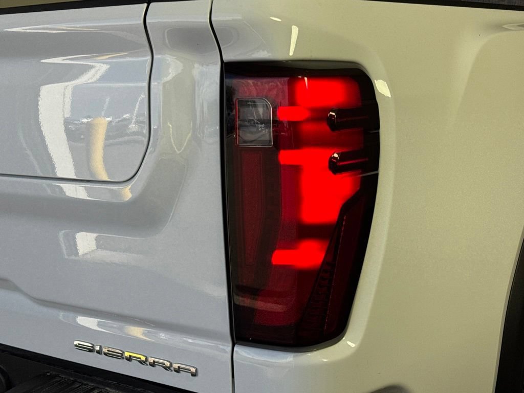 Used 2024 GMC Sierra 3500 Denali w/ Denali Reserve Package AWD/4WD image 55