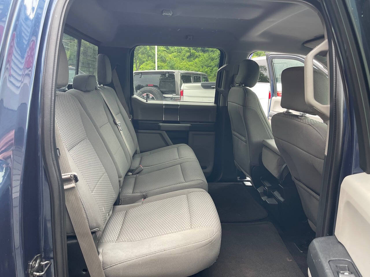 Used 2017 Ford F150 XLT w/ Equipment Group 302A Luxury AWD/4WD image 29
