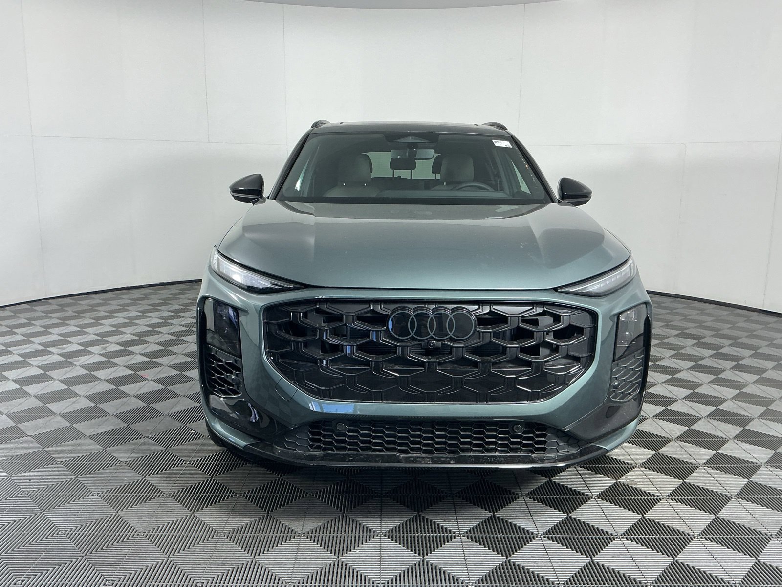 New 2026 Audi Q3 quattro 2.0T AWD/4WD image 2