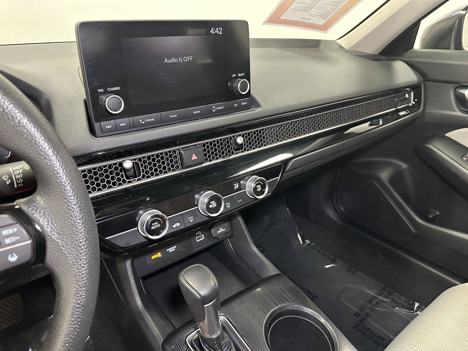 Used 2022 Honda Civic LX image 27