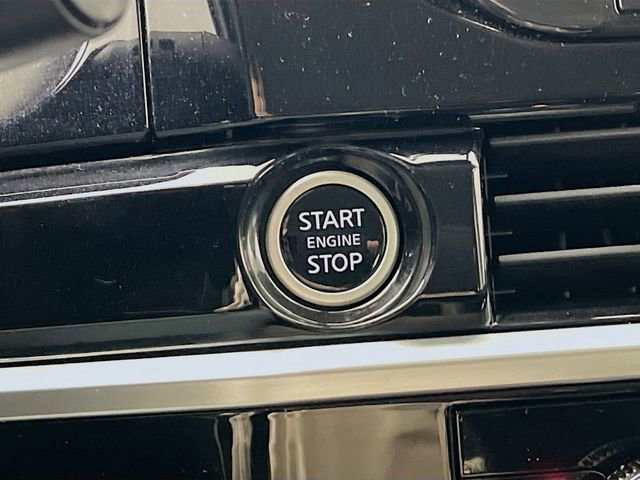 Used 2022 Nissan Pathfinder SL image 16