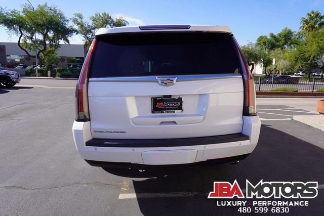 Used 2020 Cadillac Escalade ESV Platinum image 31