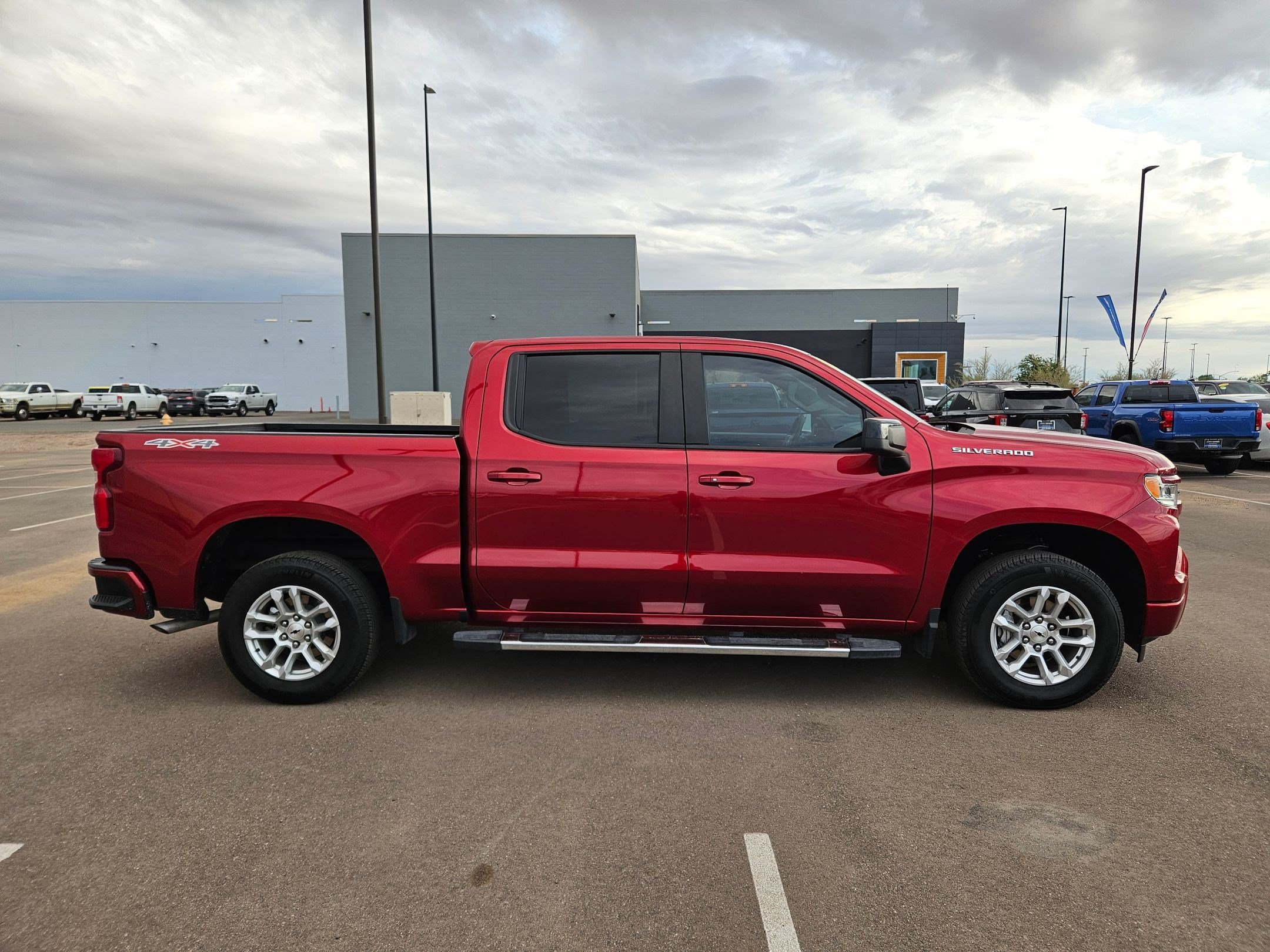 Used 2025 Chevrolet Silverado 1500 RST w/ Convenience Package II AWD/4WD image 6