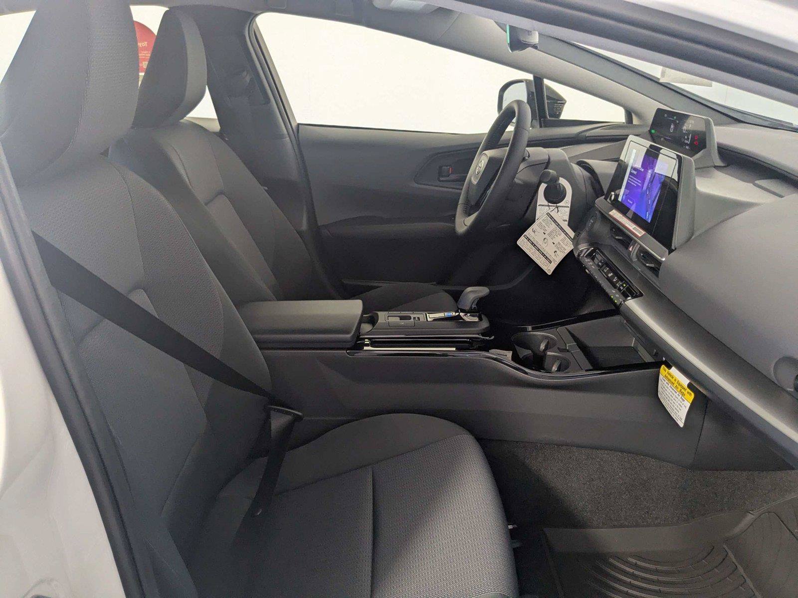 New 2027 Toyota Prius LE FWD image 20