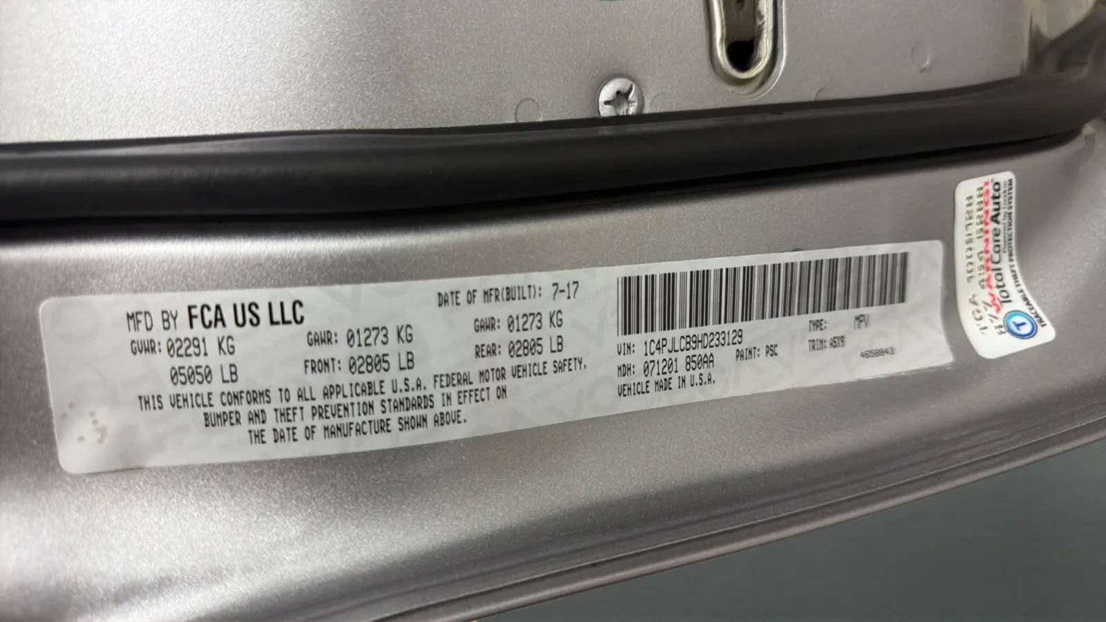 Used 2017 Jeep Cherokee Latitude FWD image 24