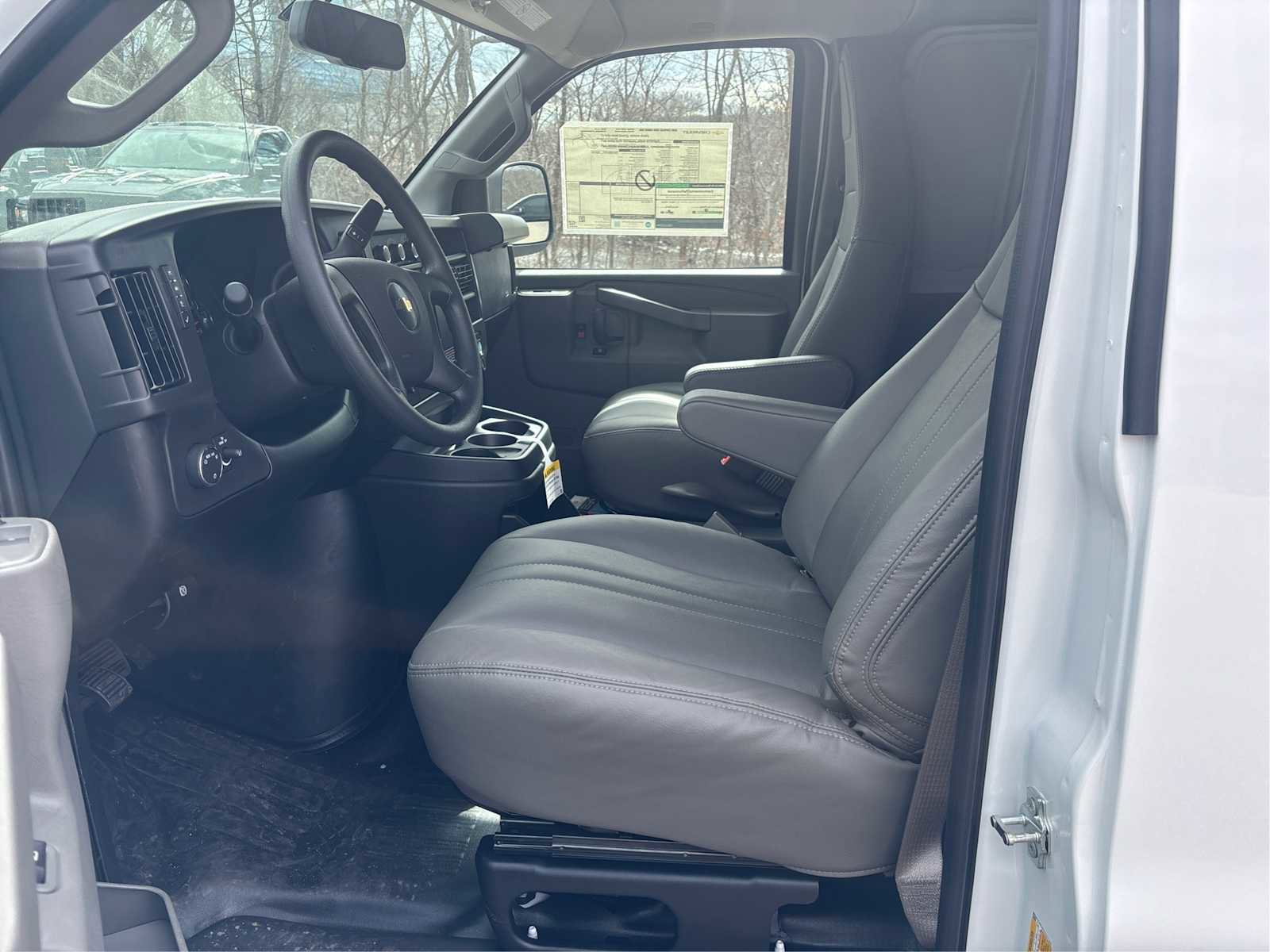 New 2025 Chevrolet Express 2500 image 10