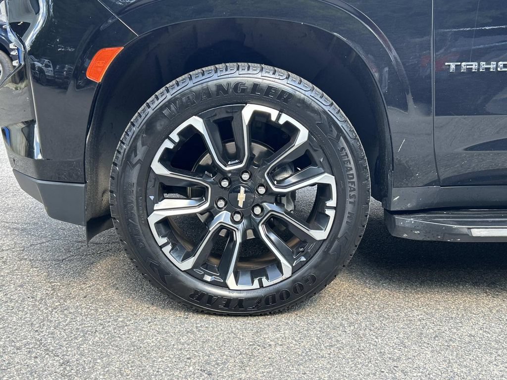 Used 2023 Chevrolet Tahoe Premier AWD/4WD image 9