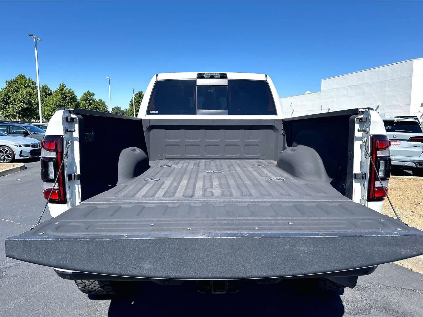 Used 2022 RAM 3500 Limited AWD/4WD image 10