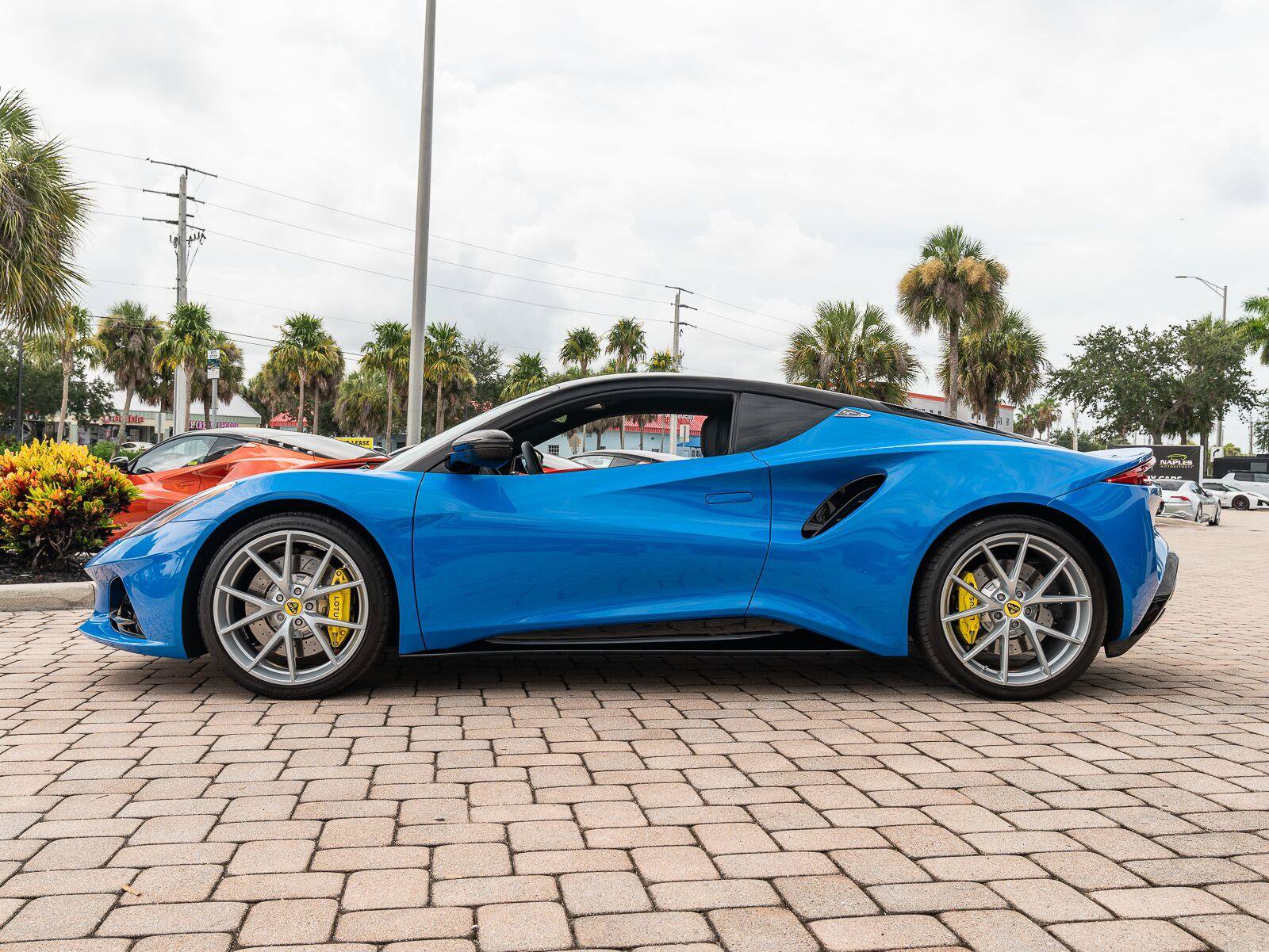 Used 2025 Lotus Emira RWD image 38