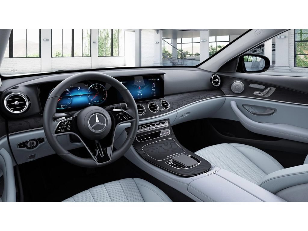 Used 2023 Mercedes-Benz E 350 4MATIC Sedan image 3