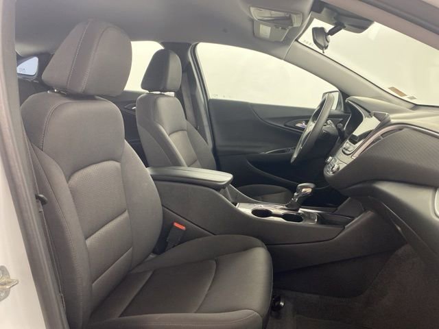 Used 2025 Chevrolet Malibu LT image 12