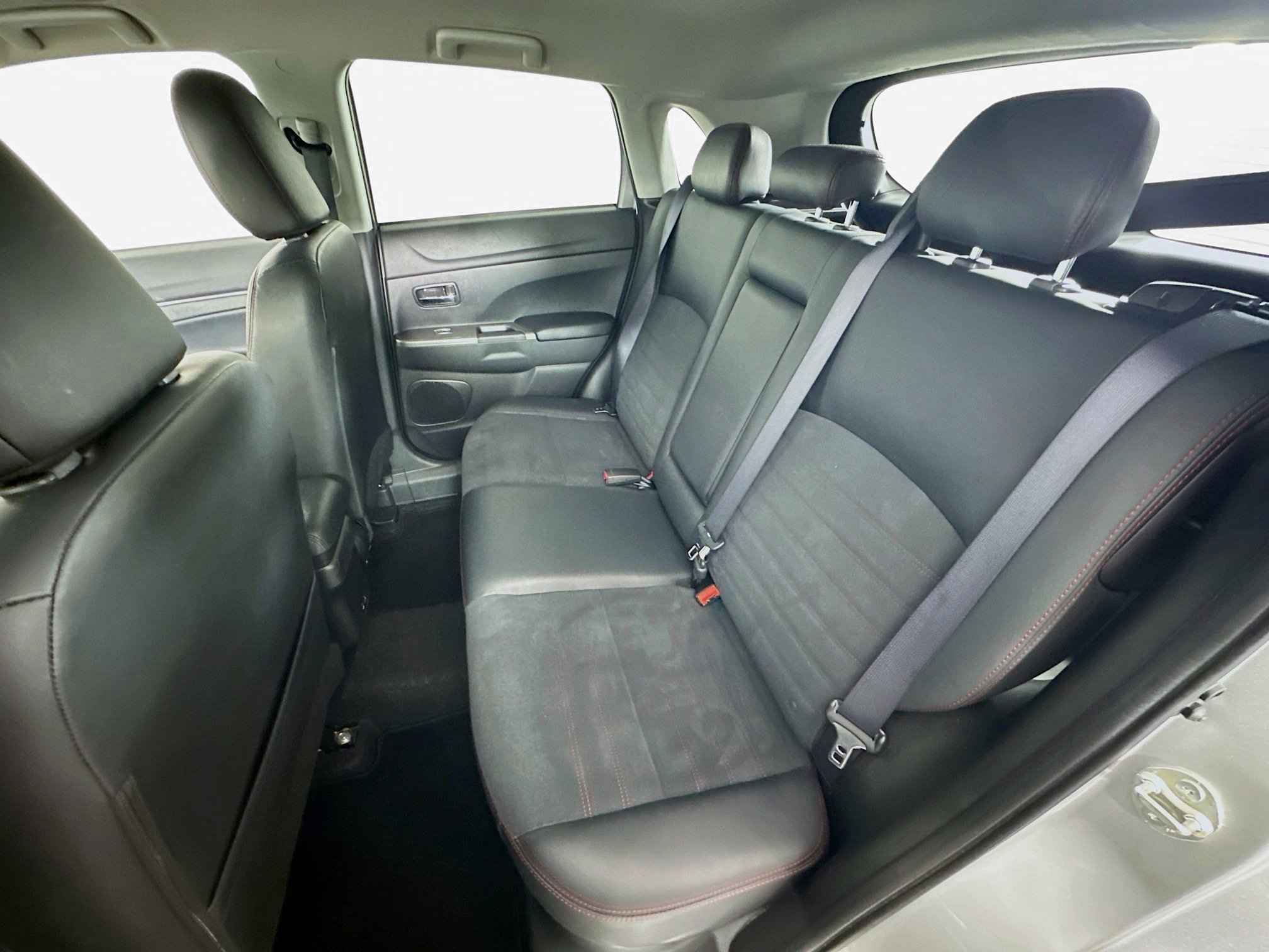 Used 2024 Mitsubishi Outlander Sport SE AWD/4WD image 26