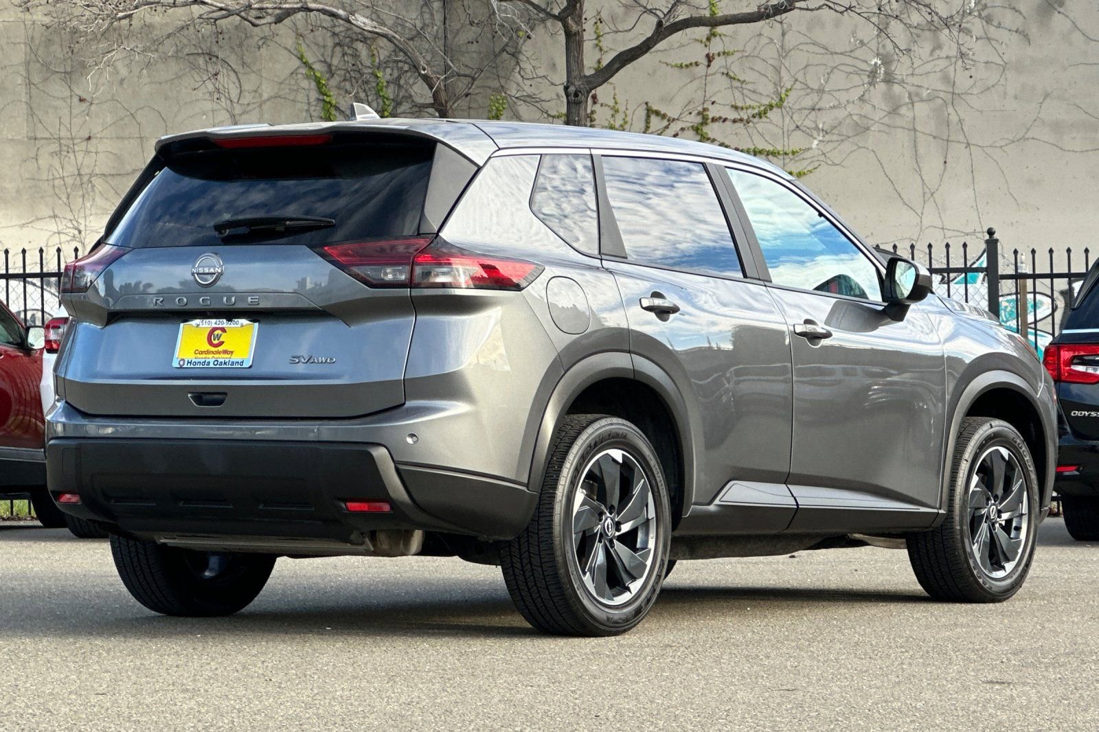 Used 2024 Nissan Rogue SV image 4