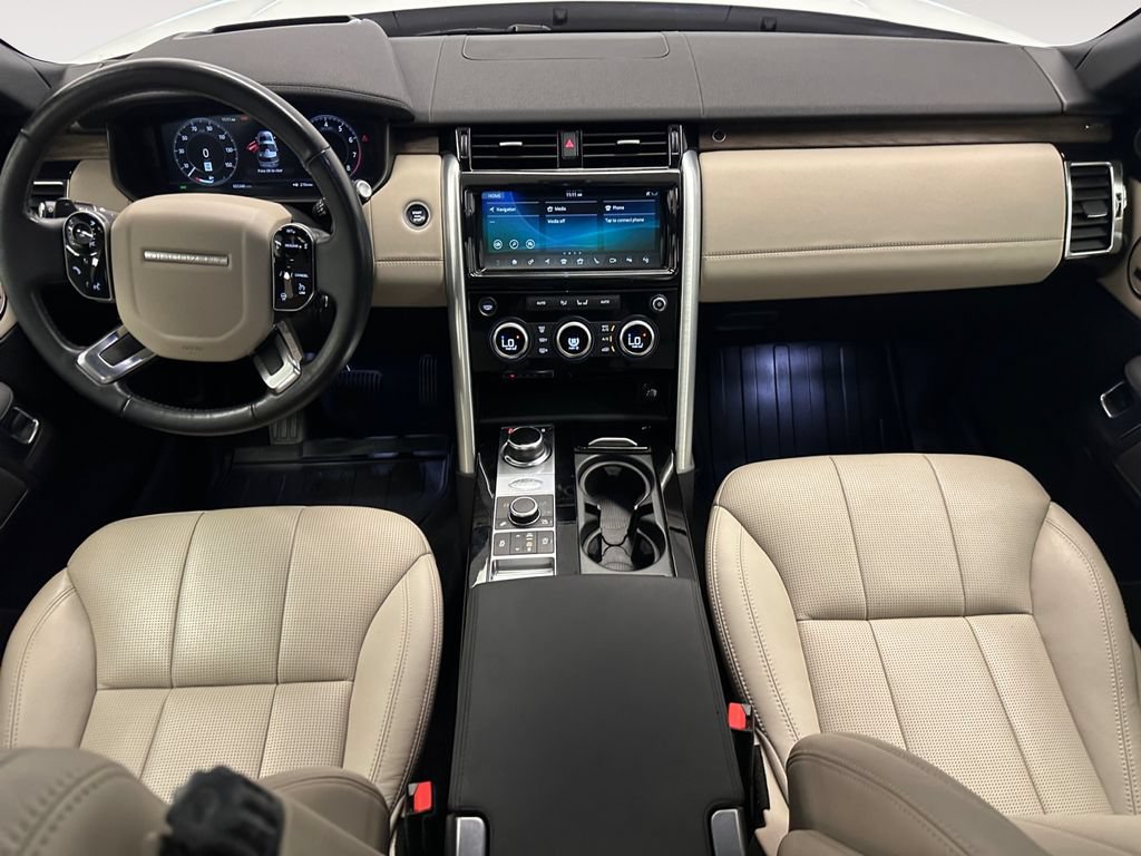 Used 2020 Land Rover Discovery HSE AWD/4WD image 8
